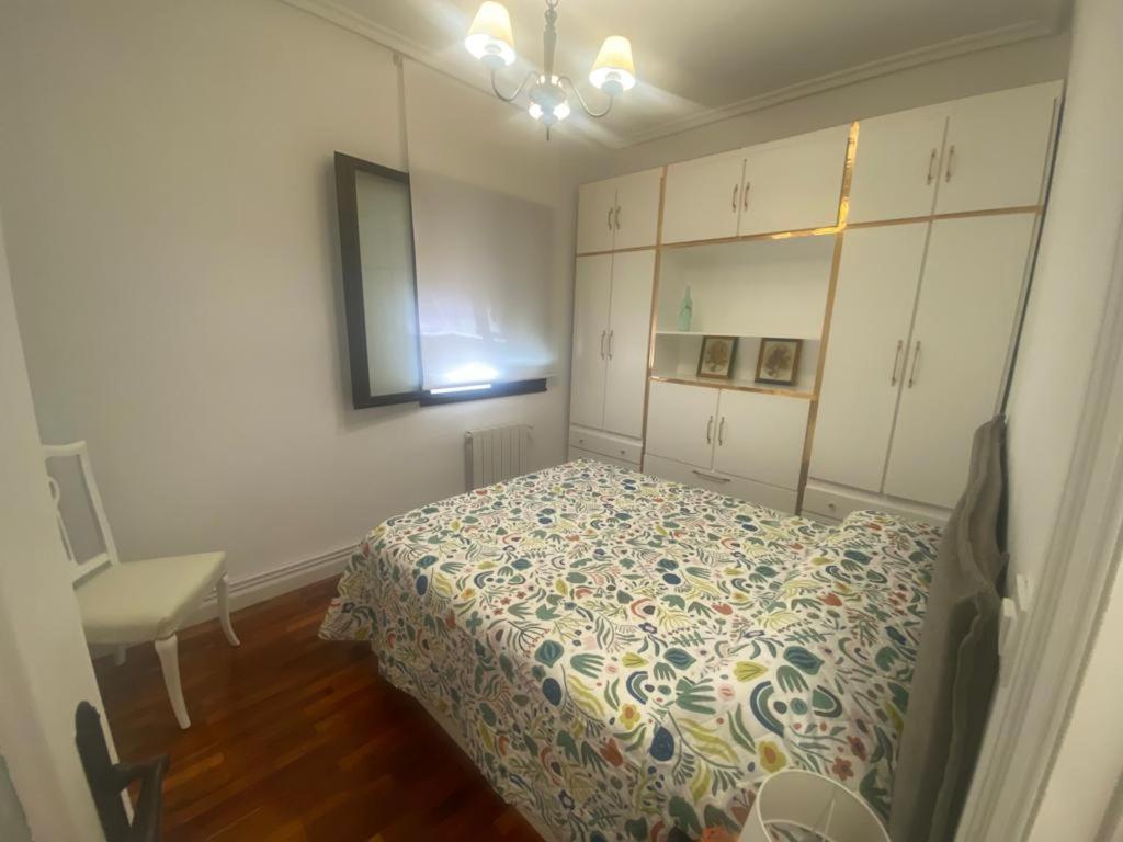 Pequena Sara Apartment Santander Luaran gambar