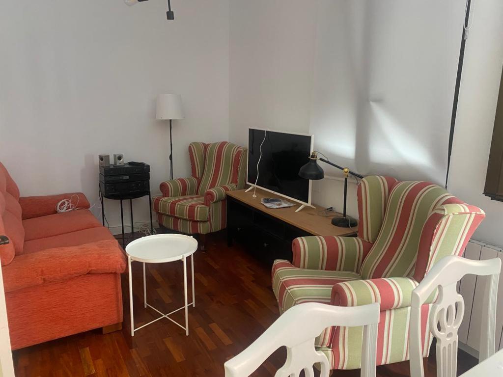 Pequena Sara Apartment Santander Luaran gambar